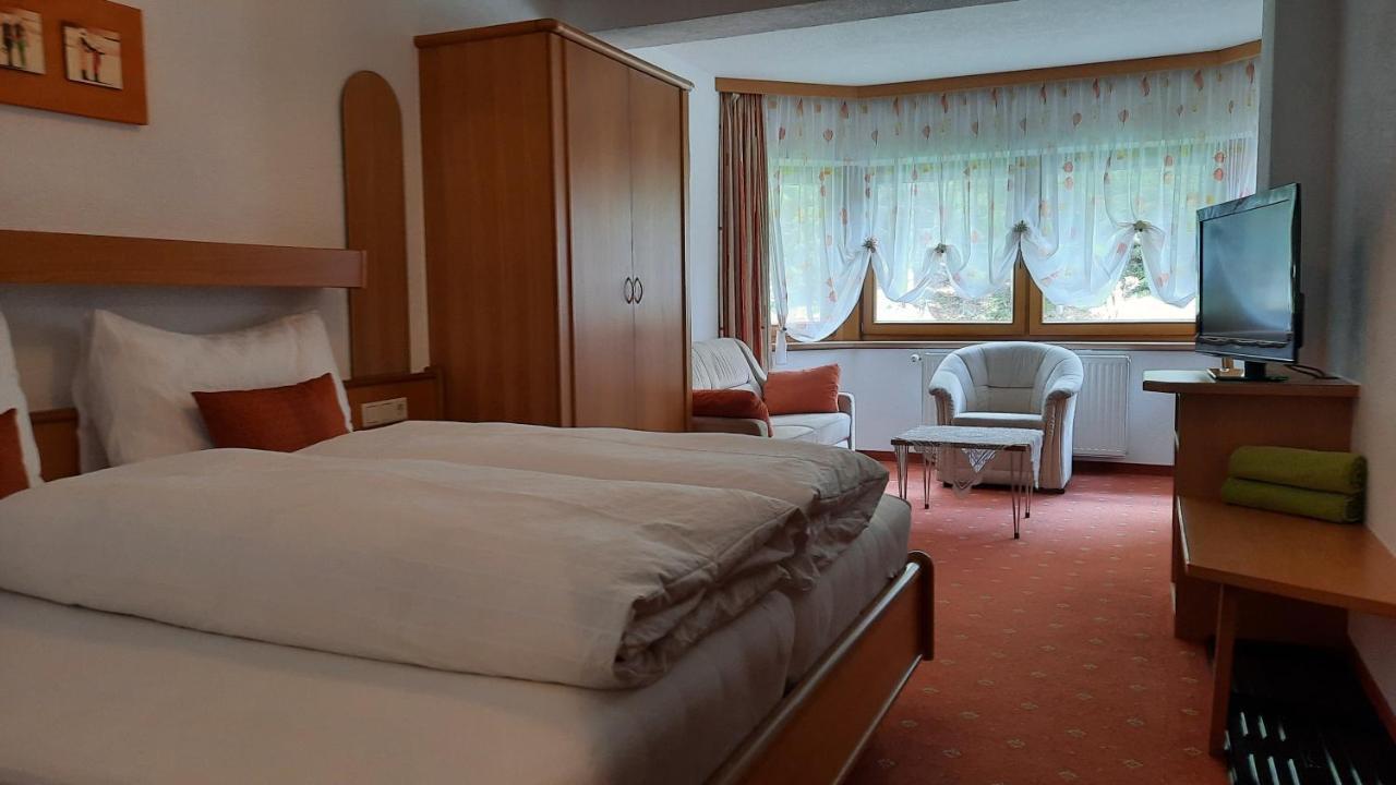 Gaestehaus Almrausch, Ferienanlage Mit Pool Нассерайт Екстер'єр фото