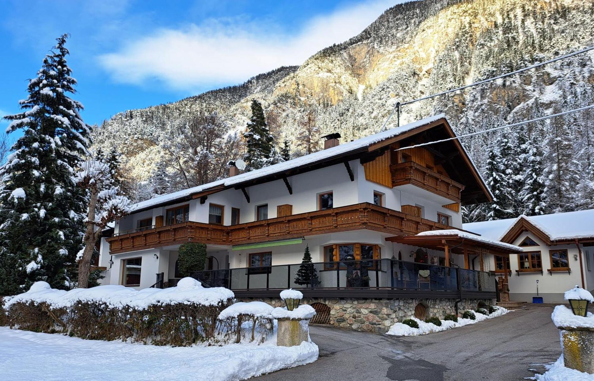 Gaestehaus Almrausch, Ferienanlage Mit Pool Нассерайт Екстер'єр фото